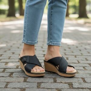 Clarks Women's Seannah Nora Heeled Sandal